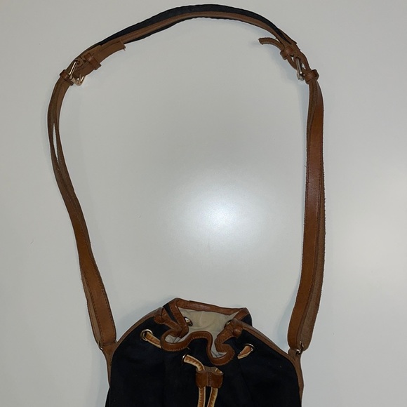 Canvas and leather bucket bag - Picture 2 of 3